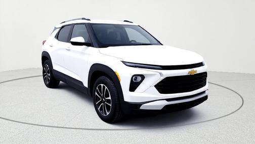 Summit White 2025 Chevrolet Trailblazer LT