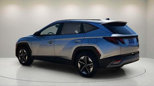 Shimmering Silver 2026 Hyundai TUCSON SEL