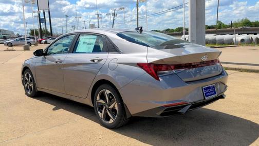 Metal 2023 Hyundai ELANTRA Limited