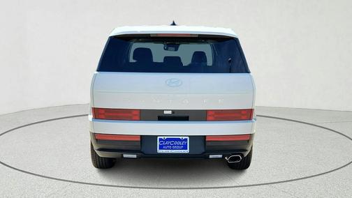 White 2027 Hyundai SANTA FE SE 2.4