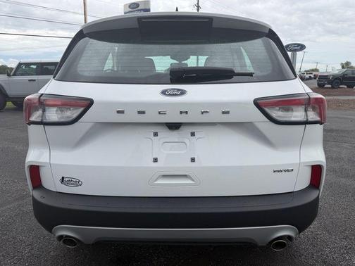 Oxford White 2022 Ford Escape S