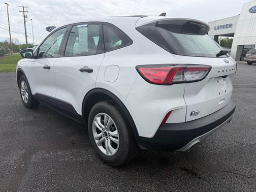 Oxford White 2022 Ford Escape S