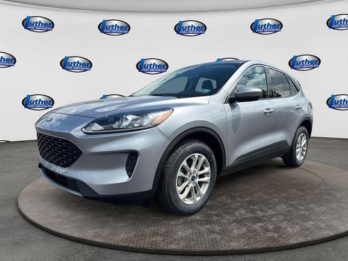Silver Metallic 2021 Ford Escape SE