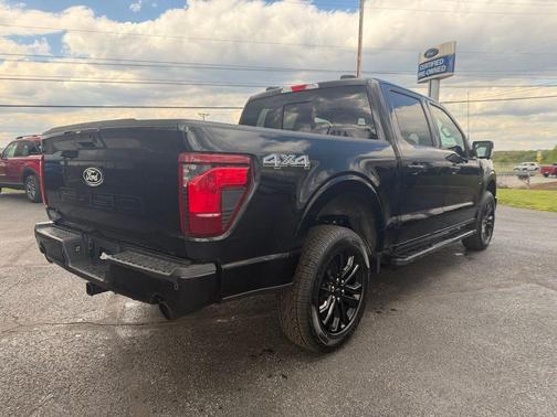 Agate Black Metallic 2026 Ford F-150 XLT