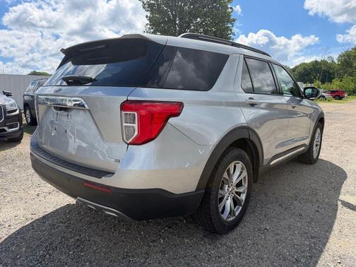 Iconic Silver Metallic 2020 Ford Explorer XLT