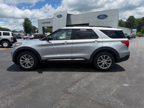 Iconic Silver Metallic 2020 Ford Explorer XLT