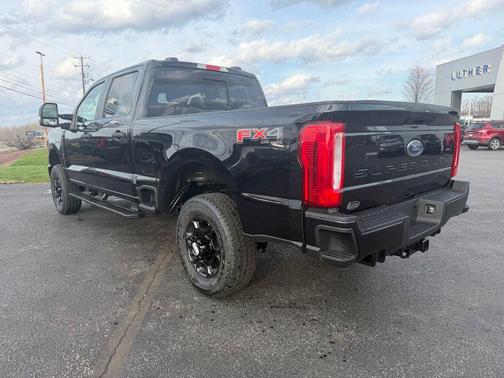 Black Metallic 2026 Ford F-250 XL