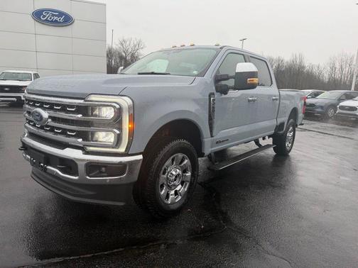 Glacier Gray Metallic Tri-Coat 2026 Ford F-250 Lariat