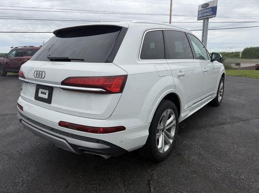 Samurai Gray Metallic 2025 Audi Q7 55 Premium Plus