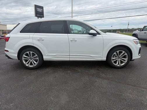 Samurai Gray Metallic 2025 Audi Q7 55 Premium Plus