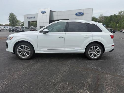 Samurai Gray Metallic 2025 Audi Q7 55 Premium Plus