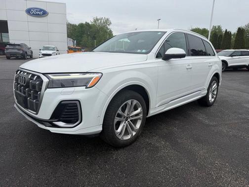 Samurai Gray Metallic 2025 Audi Q7 55 Premium Plus