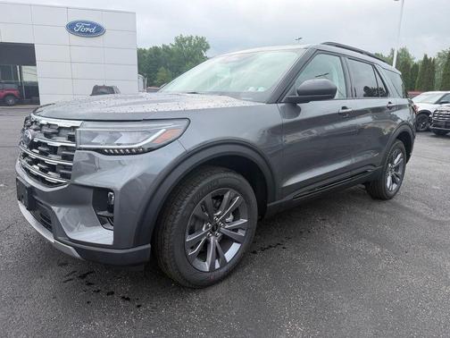 Carbonized Gray Metallic 2026 Ford Explorer Active