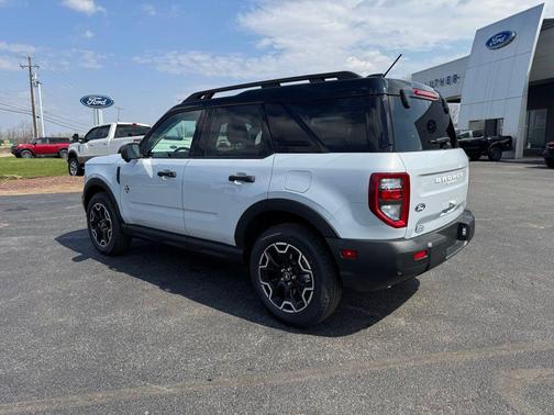 Space White Metallic 2026 Ford Bronco Sport Outer Banks
