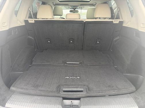Pearl White Tricoat 2021 Nissan Rogue SL