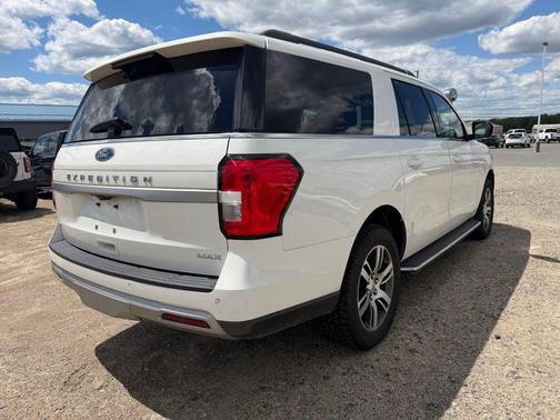 Star White Metallic Tri-Coat 2023 Ford Expedition Max XLT
