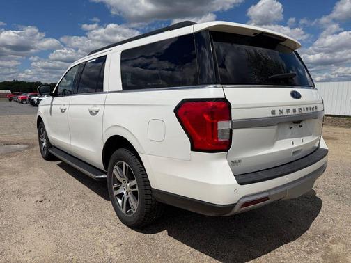 Star White Metallic Tri-Coat 2023 Ford Expedition Max XLT
