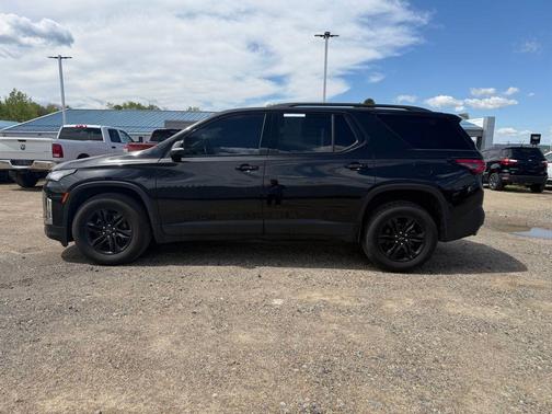 Mosaic Black Metallic 2023 Chevrolet Traverse LT Leather