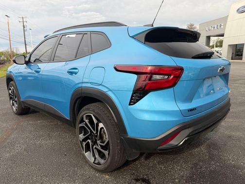 Marina Blue Metallic 2025 Chevrolet Trax FWD 2RS
