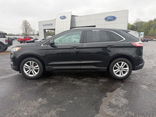 Black Metallic 2019 Ford Edge SEL