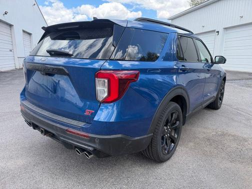 Atlas Blue Metallic 2022 Ford Explorer ST