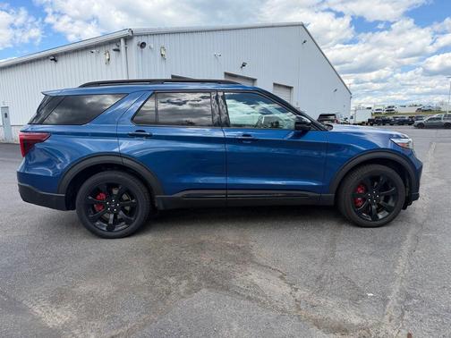 Atlas Blue Metallic 2022 Ford Explorer ST