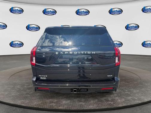 Black Metallic 2025 Ford Expedition Max Active 4x4