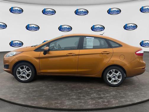 Electric Spice Metallic 2016 Ford Fiesta SE