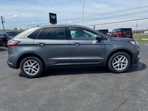 Gray Metallic 2024 Ford Edge SEL