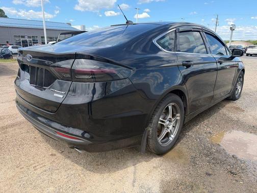 Gray 2016 Ford Fusion SE