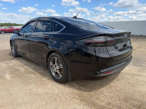 Gray 2016 Ford Fusion SE