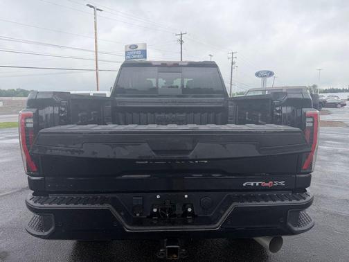 Onyx Black 2025 GMC Sierra 2500 AT4X