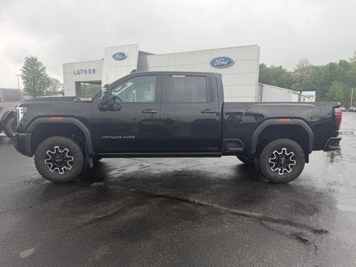 Onyx Black 2025 GMC Sierra 2500 AT4X