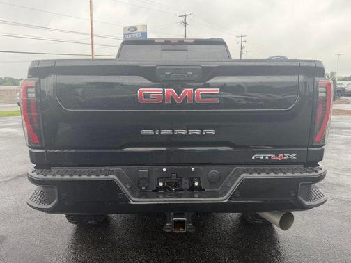 Onyx Black 2025 GMC Sierra 2500 AT4X