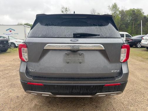 Gray Metallic 2022 Ford Explorer XLT