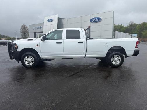 Bright White Clearcoat 2023 RAM 2500 Tradesman Crew Cab 4x4 8' Box