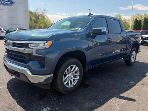 Lakeshore Blue Metallic 2024 Chevrolet Silverado 1500 LT