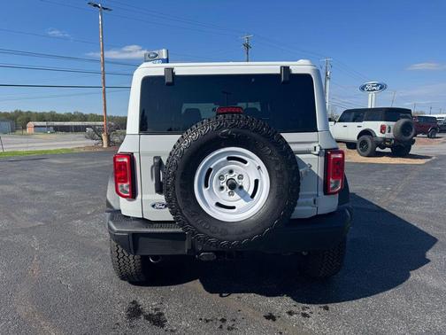 Avalanche 2026 Ford Bronco Heritage Edition