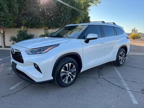 2023 Toyota Highlander XLE