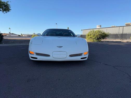2003 Chevrolet Corvette Base