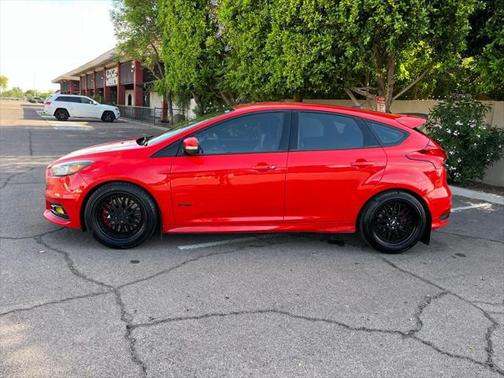 2017 Ford Focus ST