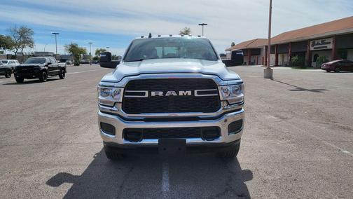 2024 RAM 2500 Tradesman Crew Cab 4x4 6'4' Box