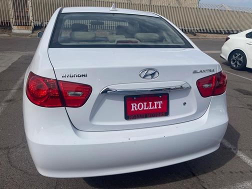 Photo 5 of 26 of 2010 Hyundai Elantra GLS