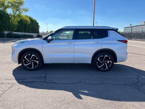 2022 Mitsubishi Outlander SEL 2.5 2WD