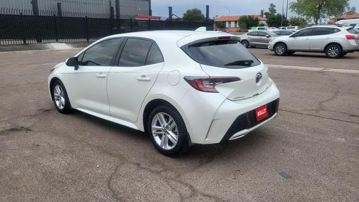 Blizzard Pearl 2019 Toyota Corolla SE
