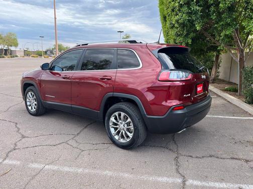 2021 Jeep Cherokee Latitude Lux