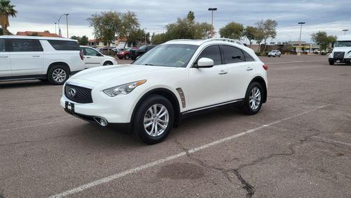 2017 INFINITI QX70 Base