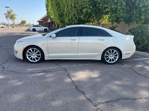 2016 Lincoln MKZ Base