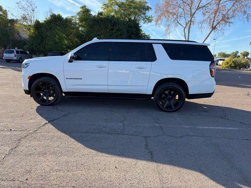2021 Chevrolet Suburban RST