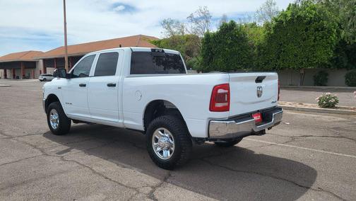 Bright White Clearcoat 2022 RAM 2500 Tradesman Crew Cab 4x4 6'4' Box